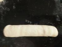 美味的紫薯卷做法图解8)