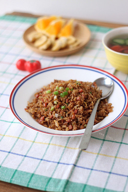 香喷喷的酱油炒饭