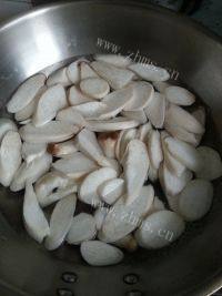 家常菜杏鲍菇炒土豆片做法图解3)