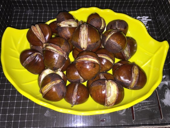 特色美食烤板栗