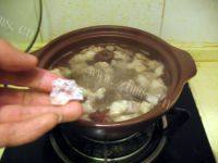 家常菜牛肉炖萝卜做法图解10)