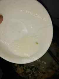 健康不用油的西红柿鸡蛋汤做法图解4)