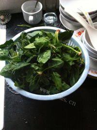 「DIY美食」清炒菠菜做法图解1)