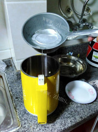 香甜的胡萝卜苹果汁做法图解5)