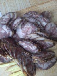 「DIY美食」荷兰豆炒腊肠做法图解2)
