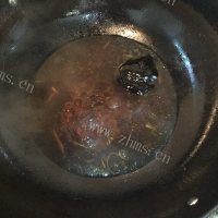 热腾腾的炸酱面做法图解13)