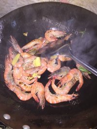 爆炒明虾做法图解4)