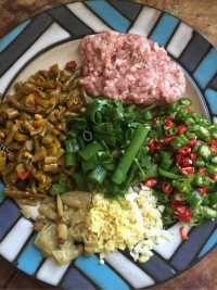 家常菜酸豆角肉末做法图解1)