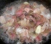 扁豆炒肉片做法图解3)