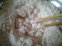 简易香酥椒盐饼做法图解2)