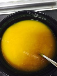 自制韩式南瓜粥做法图解3)
