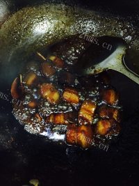 可口的私房秘制红烧肉做法图解18)