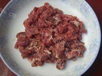下饭的彩椒牛肉做法图解2)