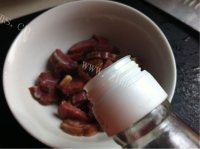 美味的土豆腊肠焖饭做法图解1)