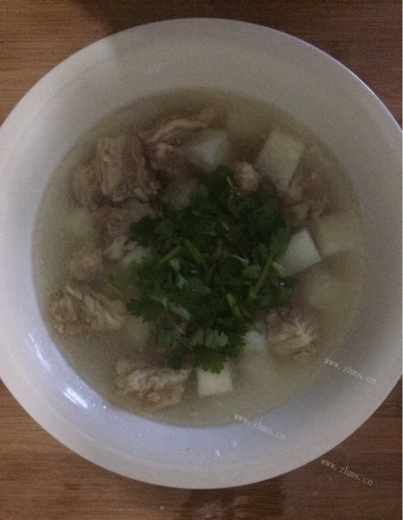 营养丰富的羊肉炖萝卜