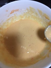 自制红萝卜鸡蛋饼做法图解4)