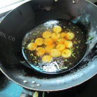 美味的鸡蛋豆腐汤做法图解4)