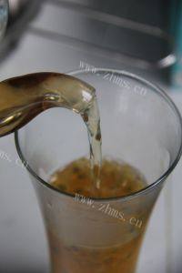 解渴的百香果蜂蜜绿茶做法图解5)