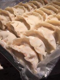 独特的虾仁饺子做法图解5)