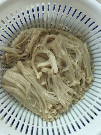 美味的金针菇肥牛卷做法图解1)
