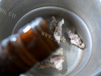 美味油菜蕻面结龙骨汤做法图解2)