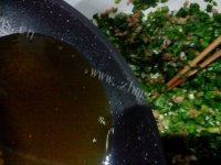 迷人的韭菜猪肉水饺做法图解5)