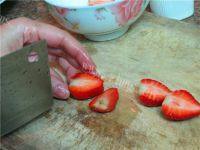 草莓酸奶沙拉的做法图解六