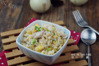 美味的鱿鱼蛋炒饭做法图解5)