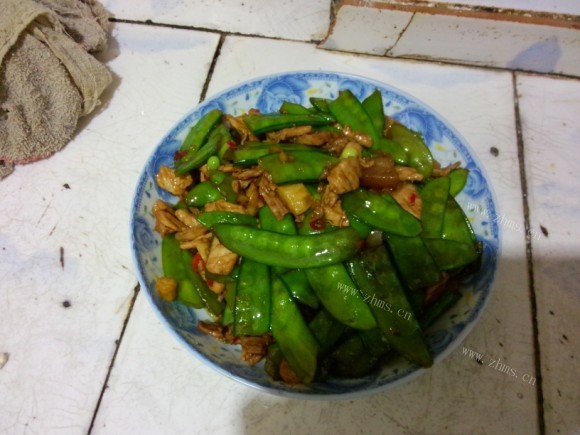 五味俱全的荷兰豆炒肉