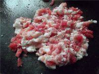 自制梅菜蒸肉饼做法图解2)