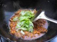 热腾腾的水煮肉片做法图解6)