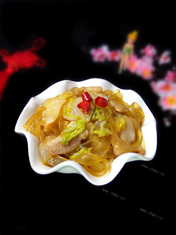 色香味俱全的白菜猪肉炖粉条
