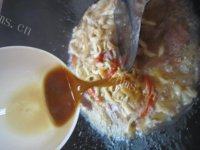 家常菜平菇炒肉片做法图解7)