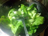 家常菜香菇炒小白菜做法图解4)