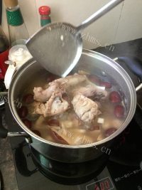 椰子煲鸡做法图解6)