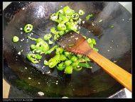 「DIY美食」青椒炒牛肉做法图解4)