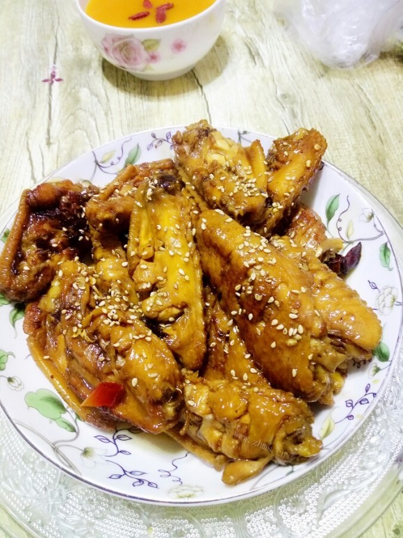 喷香的红烧鸡翅