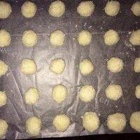 美味的蛋白椰丝球做法图解5)