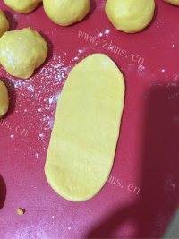 美味的金钱卷面包做法图解10)