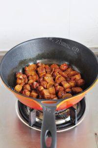 家常菜元宝红烧肉