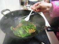 家常菜小白菜煎豆腐