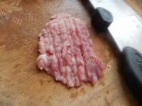 美味的肉末蒸豇豆做法图解2)