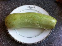 「DIY美食」西葫芦炒肉做法图解2)