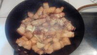 色香味浓的红烧肉做法图解5)