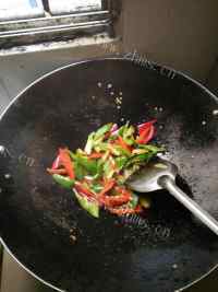 简单版土豆丝炒肉做法图解3)