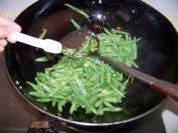 素炒四季豆做法图解8)
