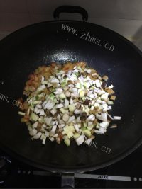 咸甜适中的烩麻食做法图解4)