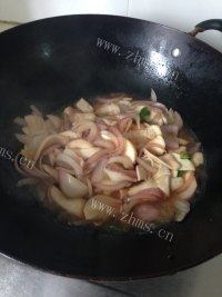 美味食用菌洋葱炒杏苞菇做法图解8)
