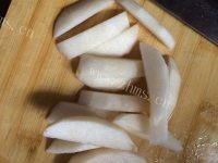 香甜的雪梨红糖水做法图解2)