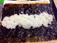 色泽鲜亮的紫菜包饭做法图解15)